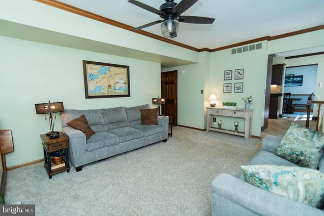 3 HEDGEROW LN, Horsham, PA 19044