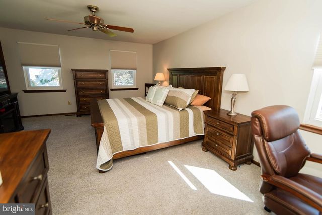 3 HEDGEROW LN, Horsham, PA 19044