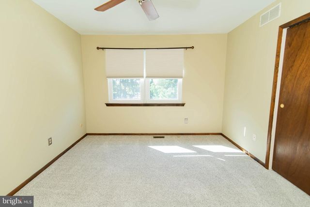 3 HEDGEROW LN, Horsham, PA 19044