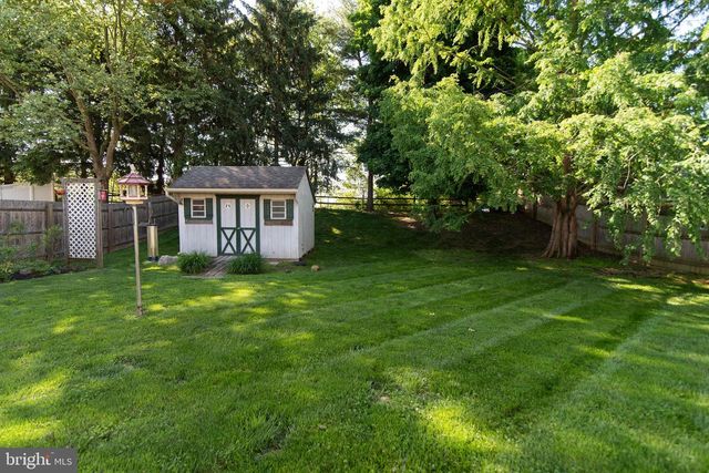 3 HEDGEROW LN, Horsham, PA 19044