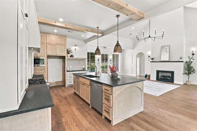 8200 Sacred Forest, Arcadia, OK 73007