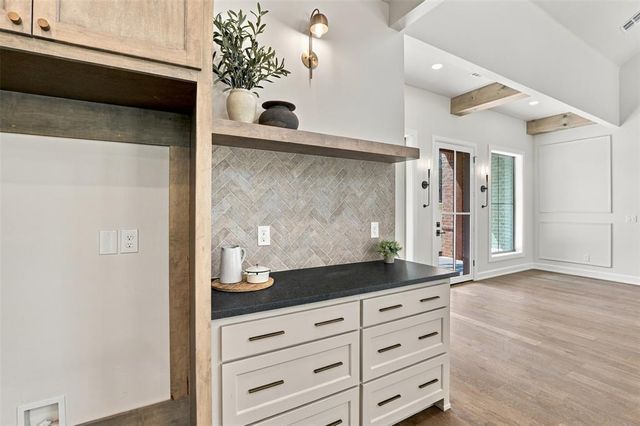 8200 Sacred Forest, Arcadia, OK 73007