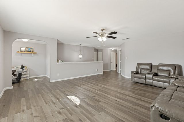 6701 Thaxton Trail, Fort Worth, TX 76137