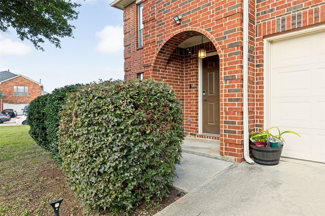 6701 Thaxton Trail, Fort Worth, TX 76137