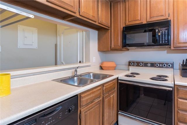 806 W 24th ST 103, Austin, TX 78705