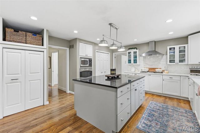 2773 Woodson Drive, Columbia, IL 62236