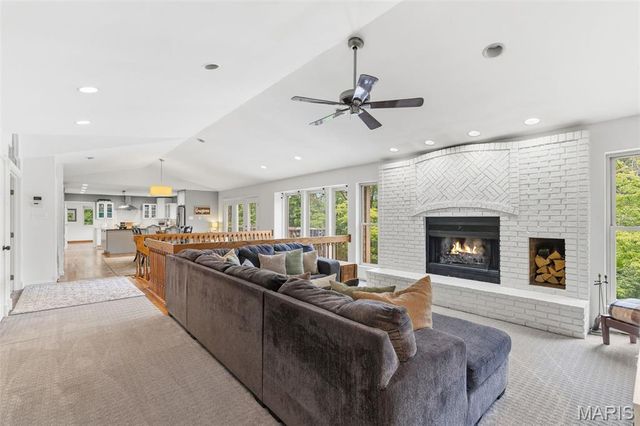 2773 Woodson Drive, Columbia, IL 62236