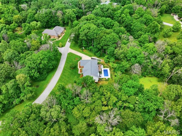 2773 Woodson Drive, Columbia, IL 62236