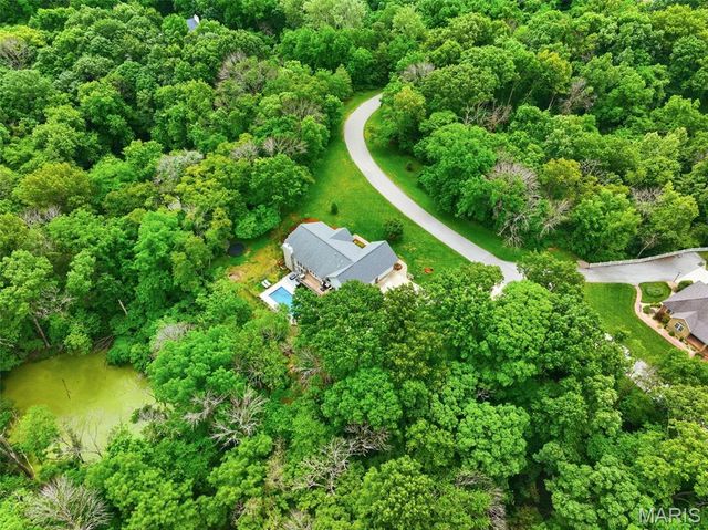 2773 Woodson Drive, Columbia, IL 62236
