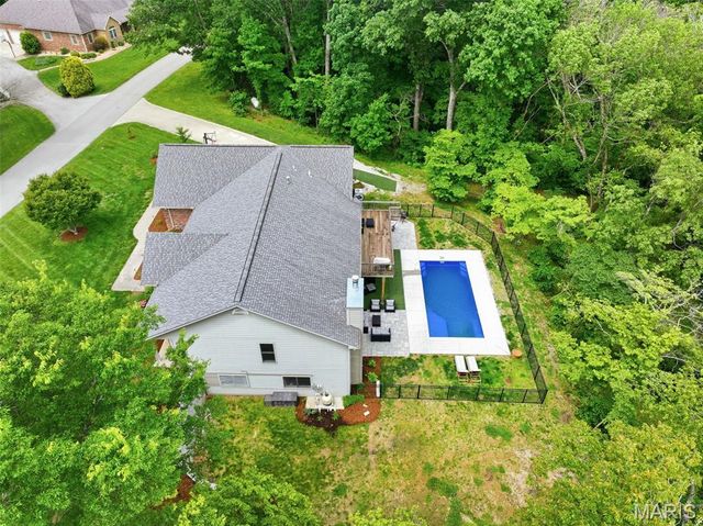 2773 Woodson Drive, Columbia, IL 62236