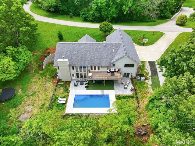2773 Woodson Drive, Columbia, IL 62236