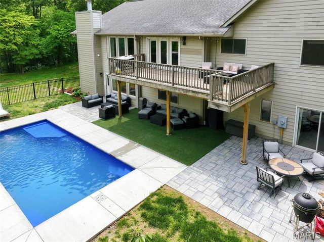 2773 Woodson Drive, Columbia, IL 62236