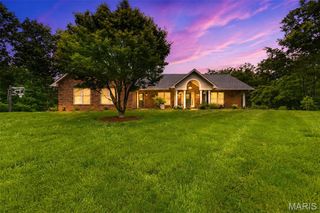 2773 Woodson Drive, Columbia, IL 62236