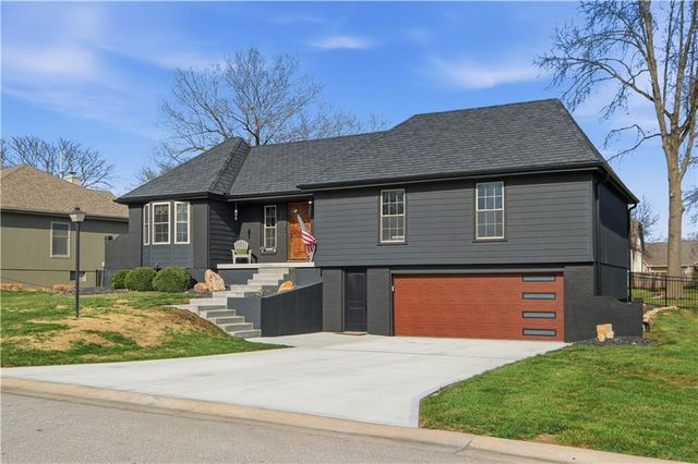 209 SAPONI Lane, Lake Winnebago, MO 64034