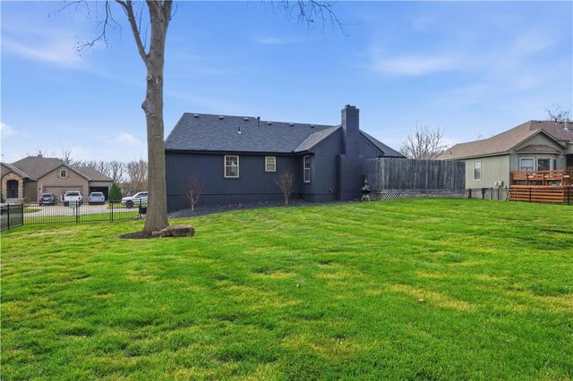 209 SAPONI Lane, Lake Winnebago, MO 64034