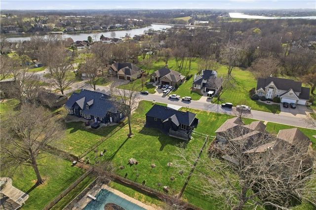 209 SAPONI Lane, Lake Winnebago, MO 64034