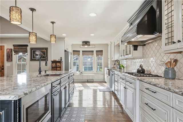 209 SAPONI Lane, Lake Winnebago, MO 64034