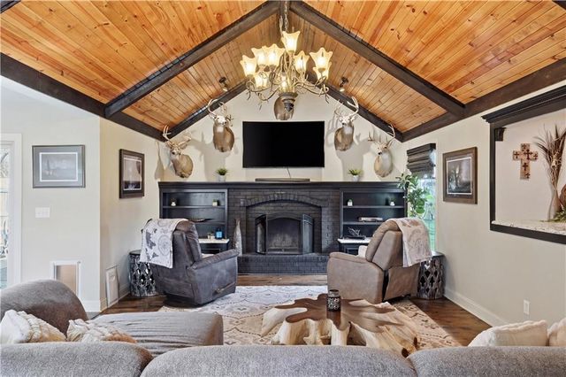 209 SAPONI Lane, Lake Winnebago, MO 64034