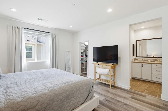 6074 Colt Pl 104, Carlsbad, CA 92009