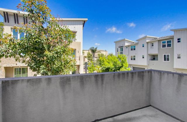 6074 Colt Pl 104, Carlsbad, CA 92009