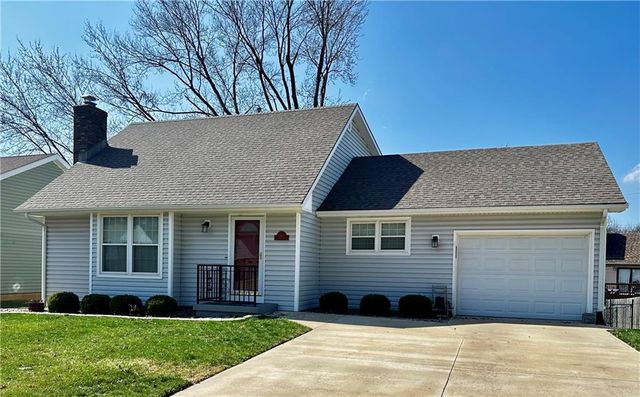 2820 Folsom Street, Leavenworth, KS 66048