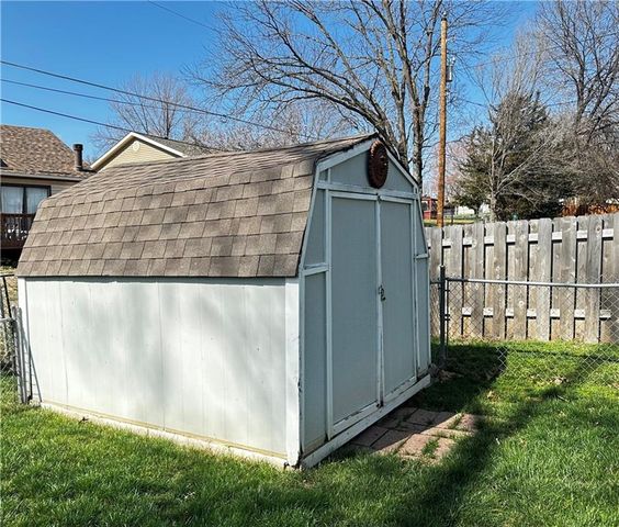 2820 Folsom Street, Leavenworth, KS 66048