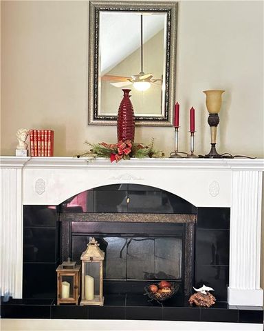 2820 Folsom Street, Leavenworth, KS 66048