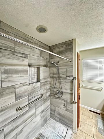 2820 Folsom Street, Leavenworth, KS 66048