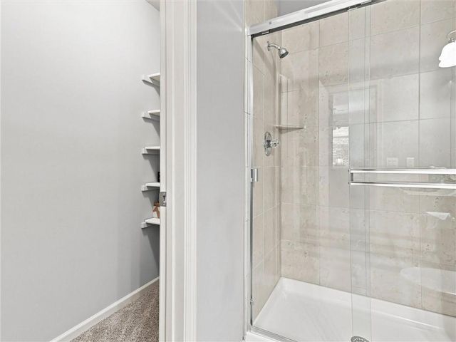 5822 NE Timber Hills Drive, Lee's Summit, MO 64064