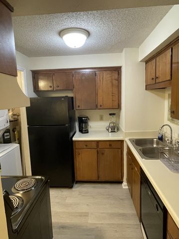 2325 Elliston Pl Apt 202, Nashville, TN 37203