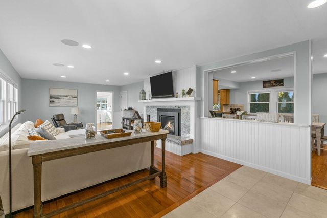 108 Lucerne Avenue, Falmouth, MA 02540