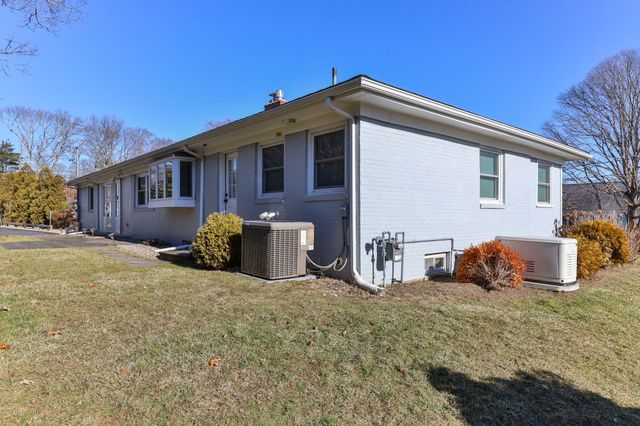 108 Lucerne Avenue, Falmouth, MA 02540