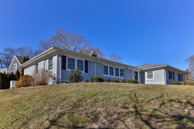 108 Lucerne Avenue, Falmouth, MA 02540