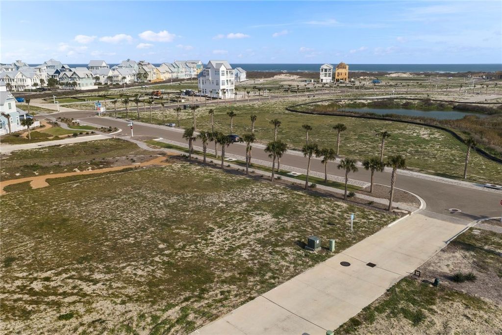 426 Horse Tail Lane, Port Aransas, TX 78373 — exterior