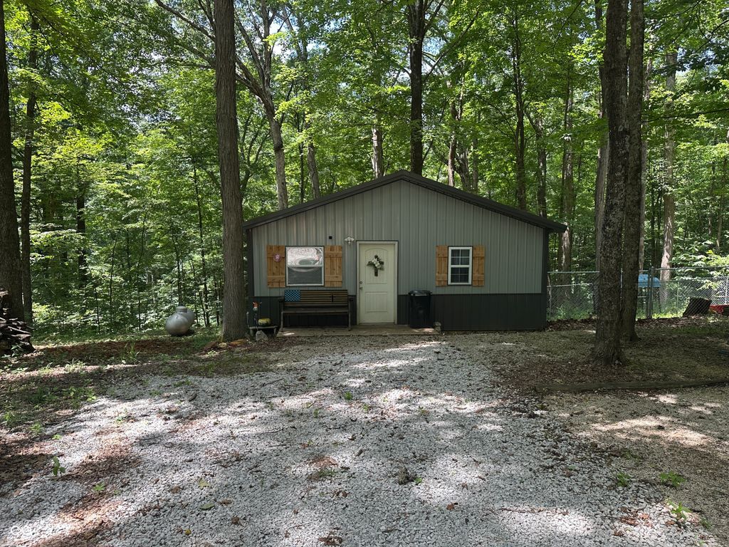 191 Schores Lane, Bedford, IN 47421