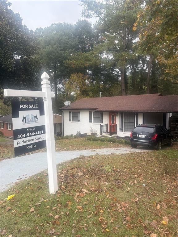 437 Fairlock Lane, Atlanta, GA 30331