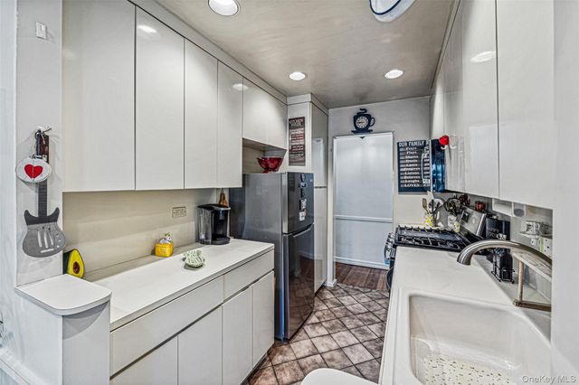 8429 153rd Avenue 3CD, Howard Beach, NY 11414