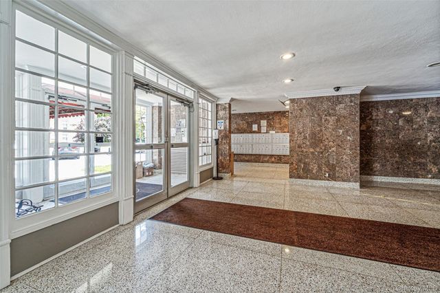 8429 153rd Avenue 3CD, Howard Beach, NY 11414