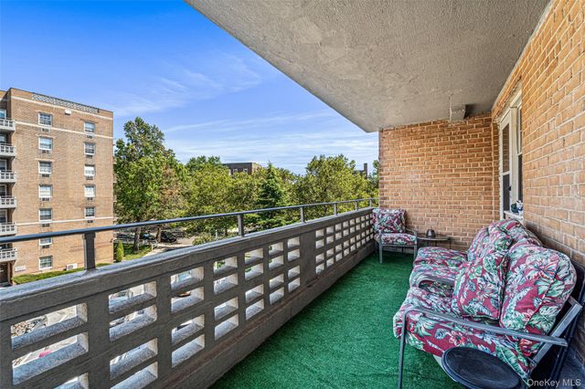 8429 153rd Avenue 3CD, Howard Beach, NY 11414