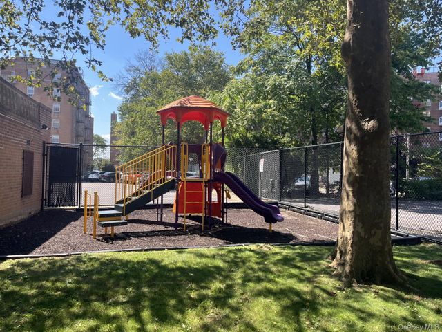 8429 153rd Avenue 3CD, Howard Beach, NY 11414