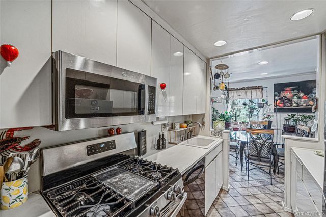 8429 153rd Avenue 3CD, Howard Beach, NY 11414