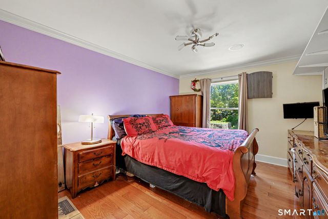 215 Knickerbocker Avenue, Stamford, CT 06907