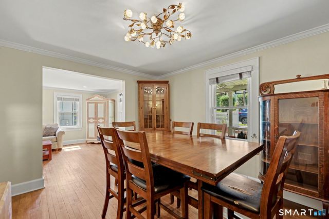 215 Knickerbocker Avenue, Stamford, CT 06907
