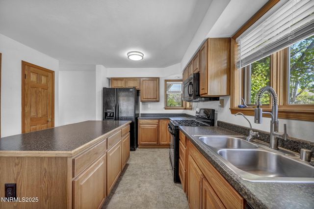 670 Valle Verde Drive, Sparks, NV 89441