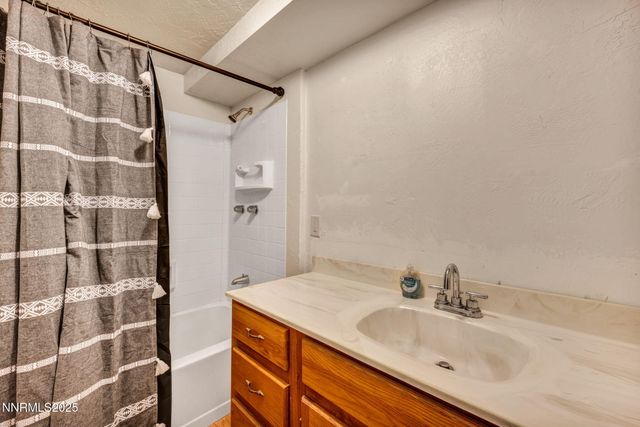 670 Valle Verde Drive, Sparks, NV 89441