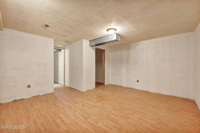 670 Valle Verde Drive, Sparks, NV 89441