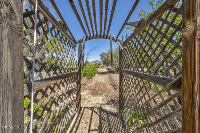 670 Valle Verde Drive, Sparks, NV 89441