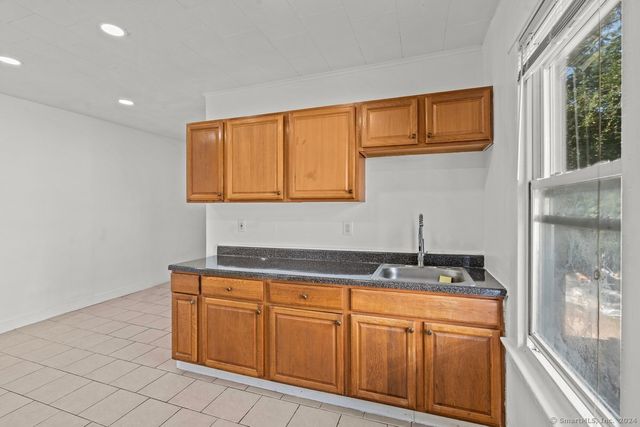 56 Blake Street 2, New Haven, CT 06511