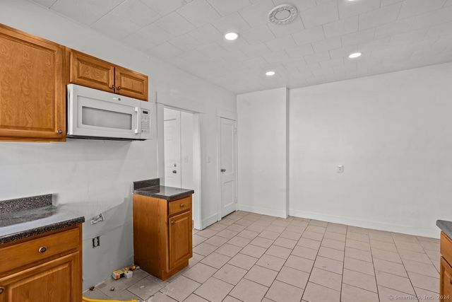 56 Blake Street 2, New Haven, CT 06511