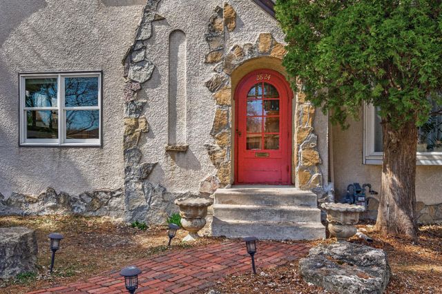 2824 Stinson Boulevard, Minneapolis, MN 55418